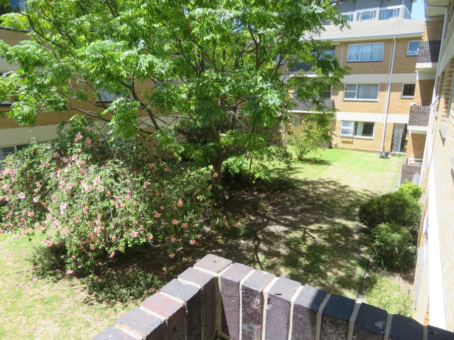 To Let 2 Bedroom Property for Rent in Kenilworth Western Cape